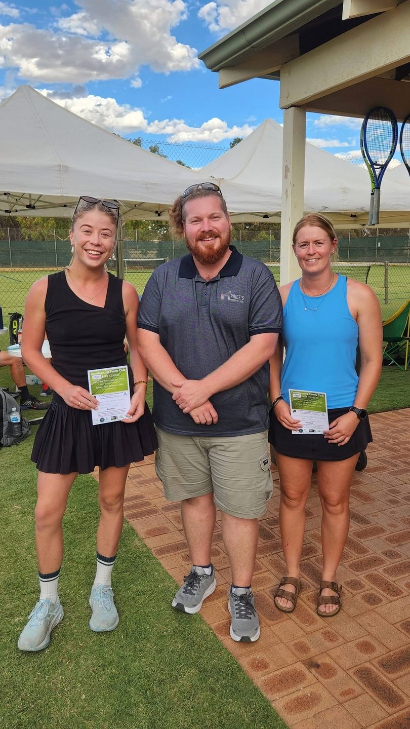 Women’s doubles B-grade winners Isabelle Kilpatrick, sponsor Ciaran Early from Prices Fabrication and Steel and teammate and Zoe Gibson. 