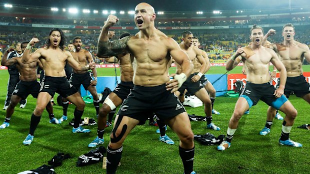 Captain DJ Forbes and New Zealand perform a haka after winning the 2014 Wellington Sevens.