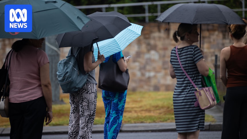 Brisbane escapes heavy rainfall but a wet weekend ahead, bureau says