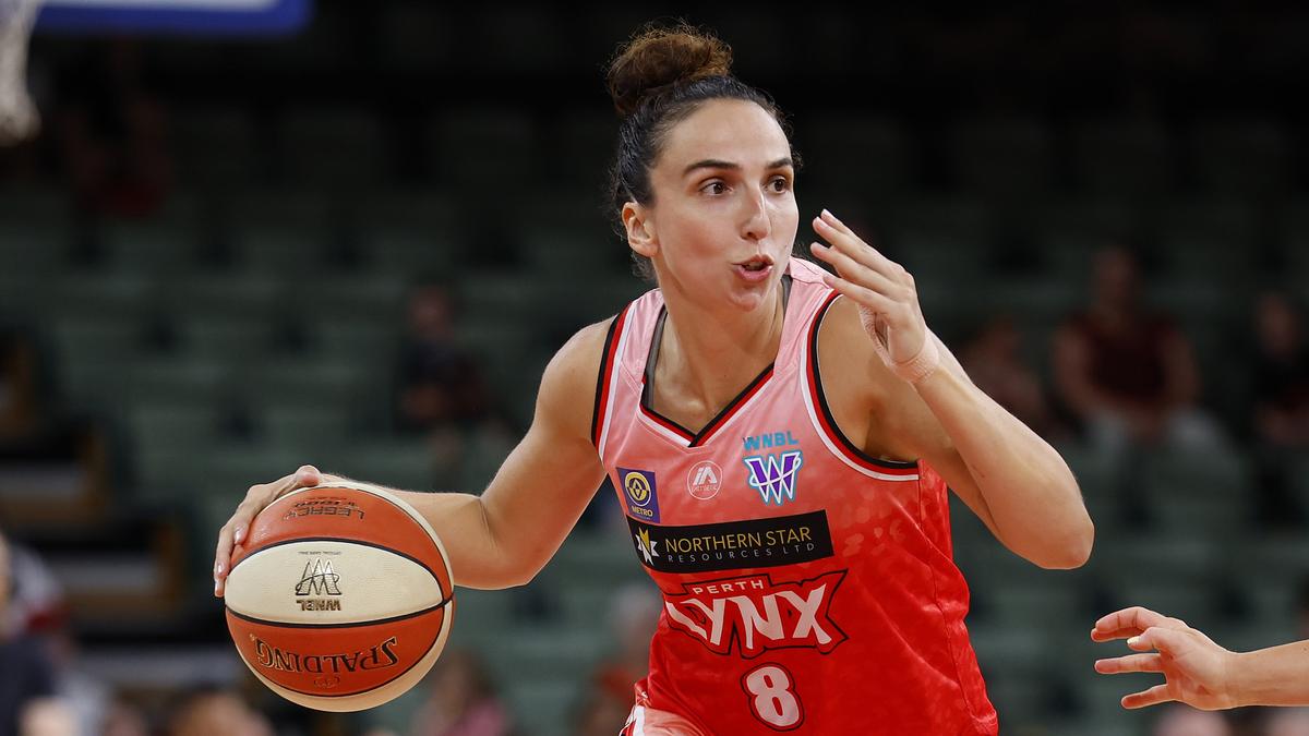 Perth Lynx determined to finish off Bendigo Spirit with clean sweep of WNBL semifinal series