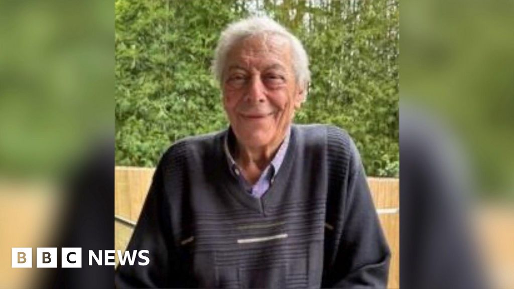 Chris Baghsarian: Australian grandfather murder suspects charged - BBC