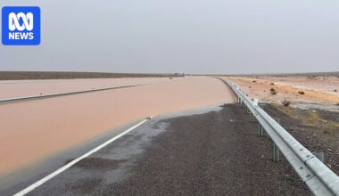 East West rail corridor cut by flooding amid heavy rain in northern SA