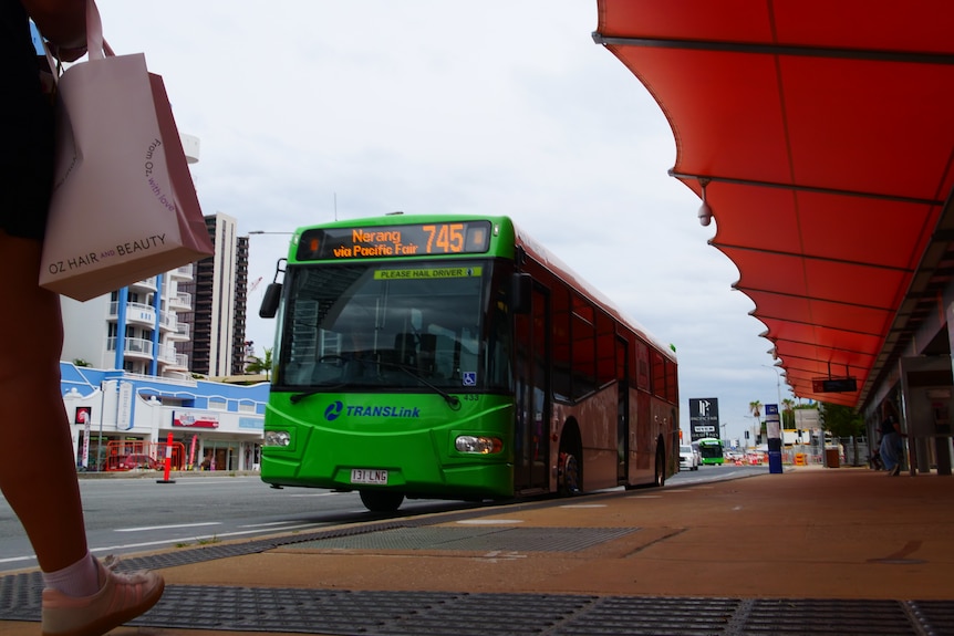 A bus at the Broadbeach South Station, Gold Coast.