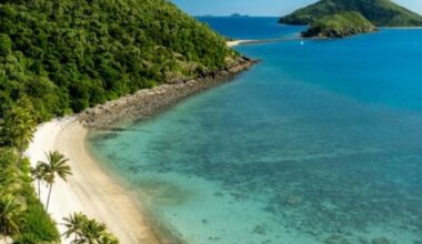 Abandoned island left behind as Whitsundays’ neighbours boom
