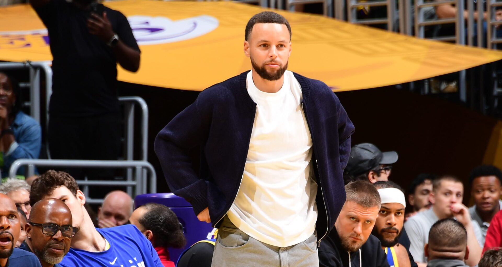 Stephen Curry commits to competing in State Farm 3-Point Contest at 2027 NBA All-Star in Phoenix