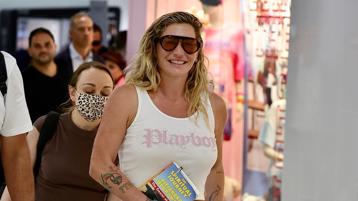 Pop superstar Kesha lands in Australia for a week of ‘unapologetic’ parties