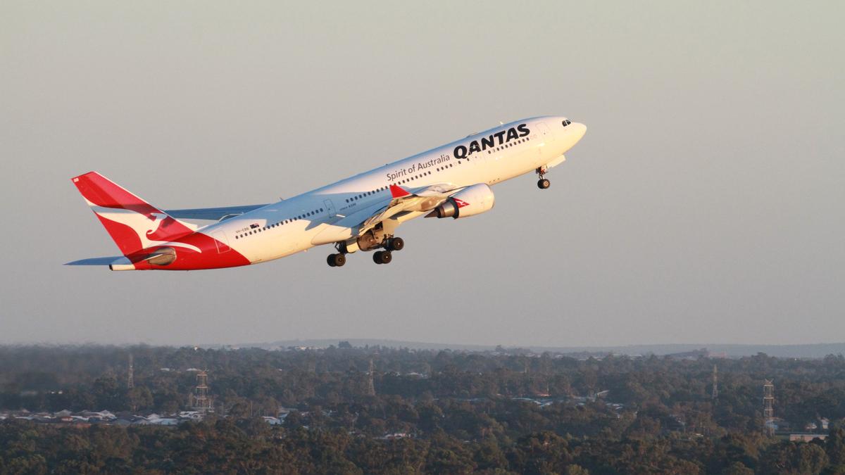 Cheaper flight push for Karratha as FIFO families feel airfare sting