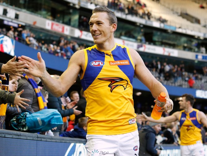 Drew Petrie playing for the West Coast Eagles in 2017.