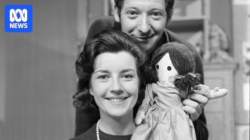 Lorraine Bayly, former Play School host and star of The Sullivans, dies aged 89