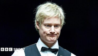 Neil Robertson in action at the World Grand Prix in Hong Kong