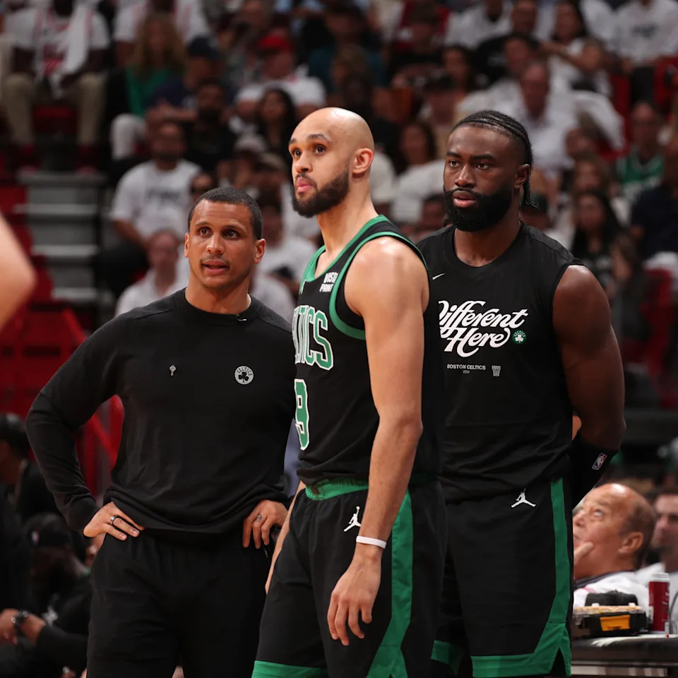 MIAMI, FL – APRIL 27: Head Coach Joe Mazzulla of the Boston Celtics talks with Derrick White #9 and Jaylen Brown #7 during the game against the Miami Heat during Round 1 Game 3 of the 2024 NBA Playoffs on April 27, 2024 at Kaseya Center in Miami, Florida. NOTE TO USER: User expressly acknowledges and agrees that, by downloading and or using this Photograph, user is consenting to the terms and conditions of the Getty Images License Agreement. Mandatory Copyright Notice: Copyright 2024 NBAE (Photo by Issac Baldizon/NBAE via Getty Images) | NBAE via Getty Images