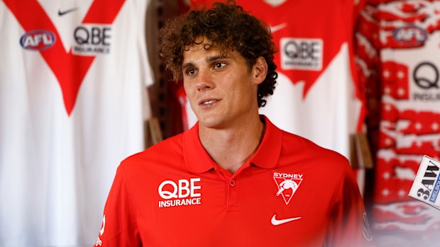 Charlie Curnow in a Swans polo.