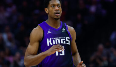 De'Andre Hunter Undergoes Season-Ending Eye Surgery