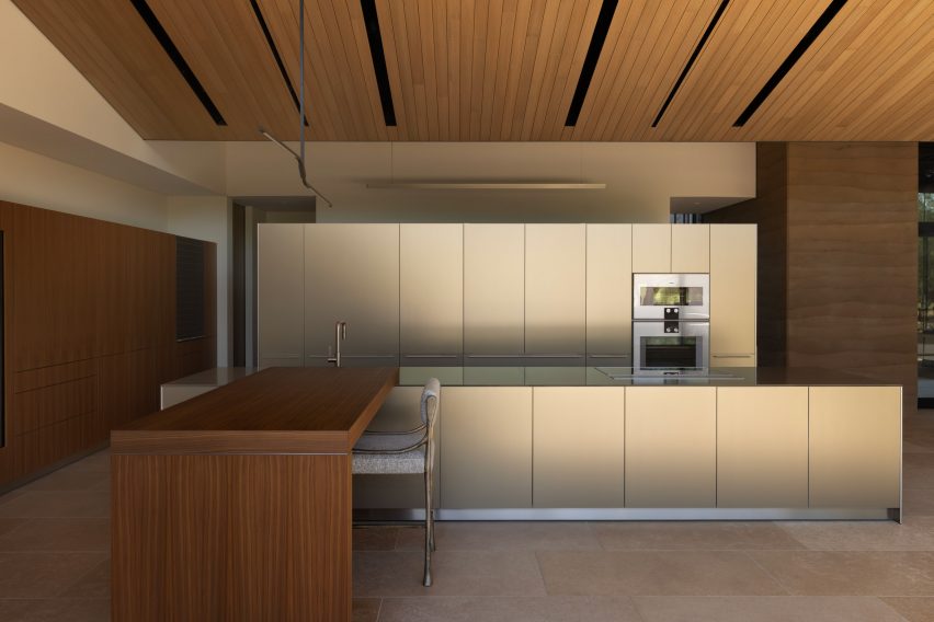 Metal and wood kitchen