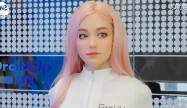 A photo of DroidUp's 'Moya' robot.