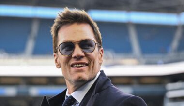 SEATTLE, WASHINGTON – JANUARY 25: Former NFL player Tom Brady looks on prior to a game between the Los Angeles Rams and the Seattle Seahawks in the NFC Championship game at Lumen Field on January 25, 2026 in Seattle, Washington. Jane Gershovich/Getty Images/AFP (Photo by Jane Gershovich / GETTY IMAGES NORTH AMERICA / Getty Images via AFP)