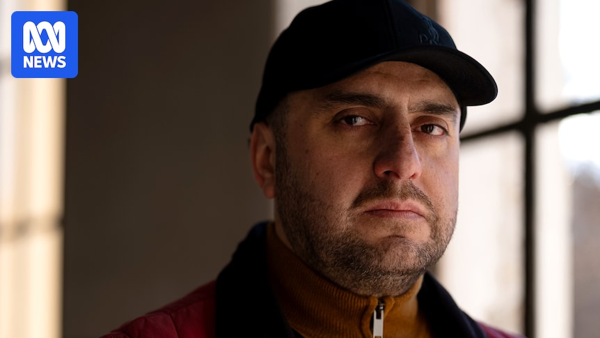 ASIO was told about Bondi shooter's terrorist links years before attack, former spy claims