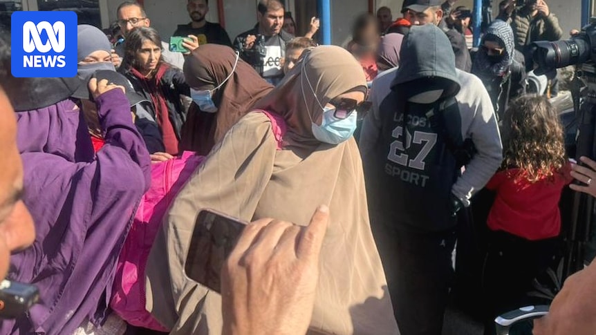 Australian women and children with links to ISIS forced to head back to camp in Syria
