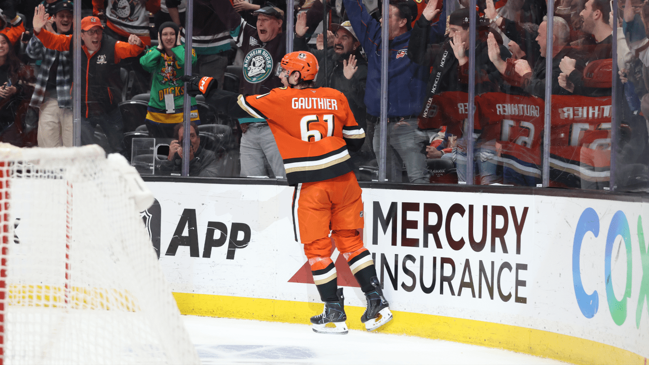 Gauthier scores late in 3rd for Ducks to edge Oilers, give Quenneville 1,000th win
