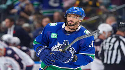 Evander Kane NHL rumors grow as Vancouver Canucks struggle to find NHL suitors before deadline