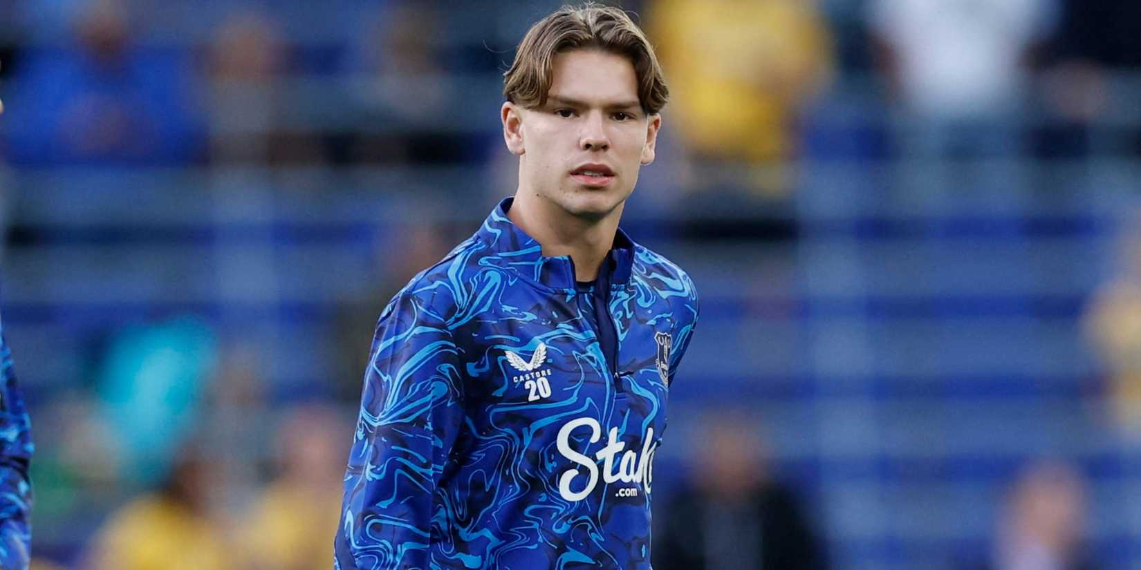 Everton winger Tyler Dibling warms up