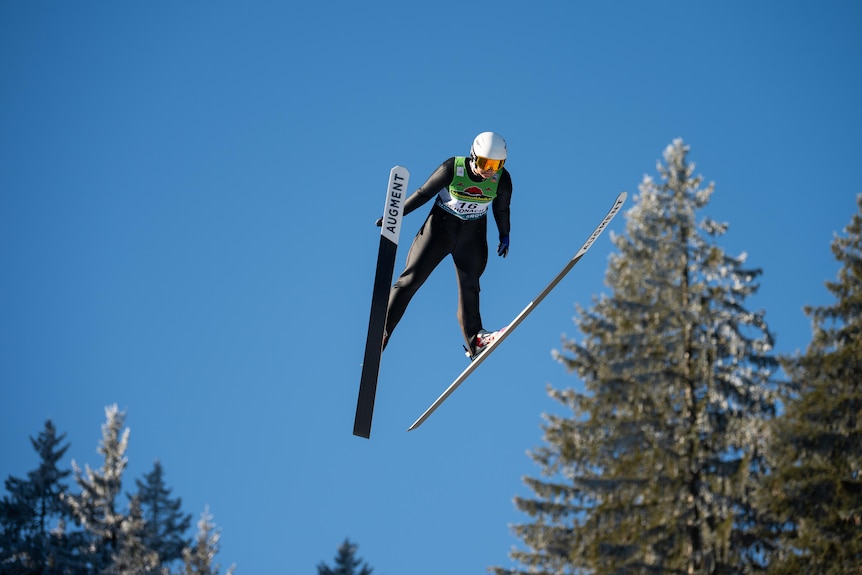 Annika Malacinski ski jumps
