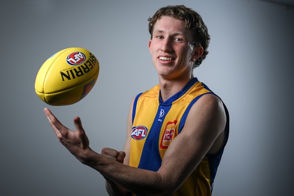 Willem Duursma shortly after being selected with the No.1 pick in the 2025 national draft.