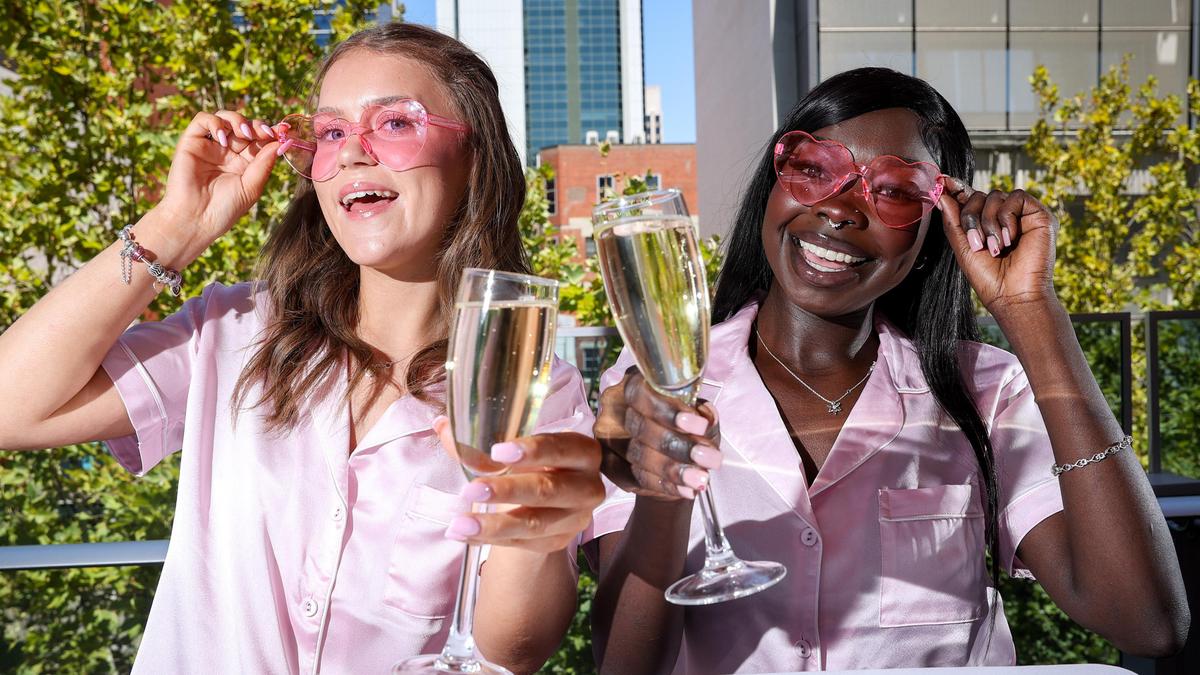 Singles to find love at bars and pubs this Valentines Day as it falls on a Saturday for first time in 11 years