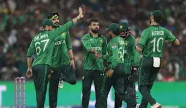 Bas de Leede's puts on a stellar all-round show