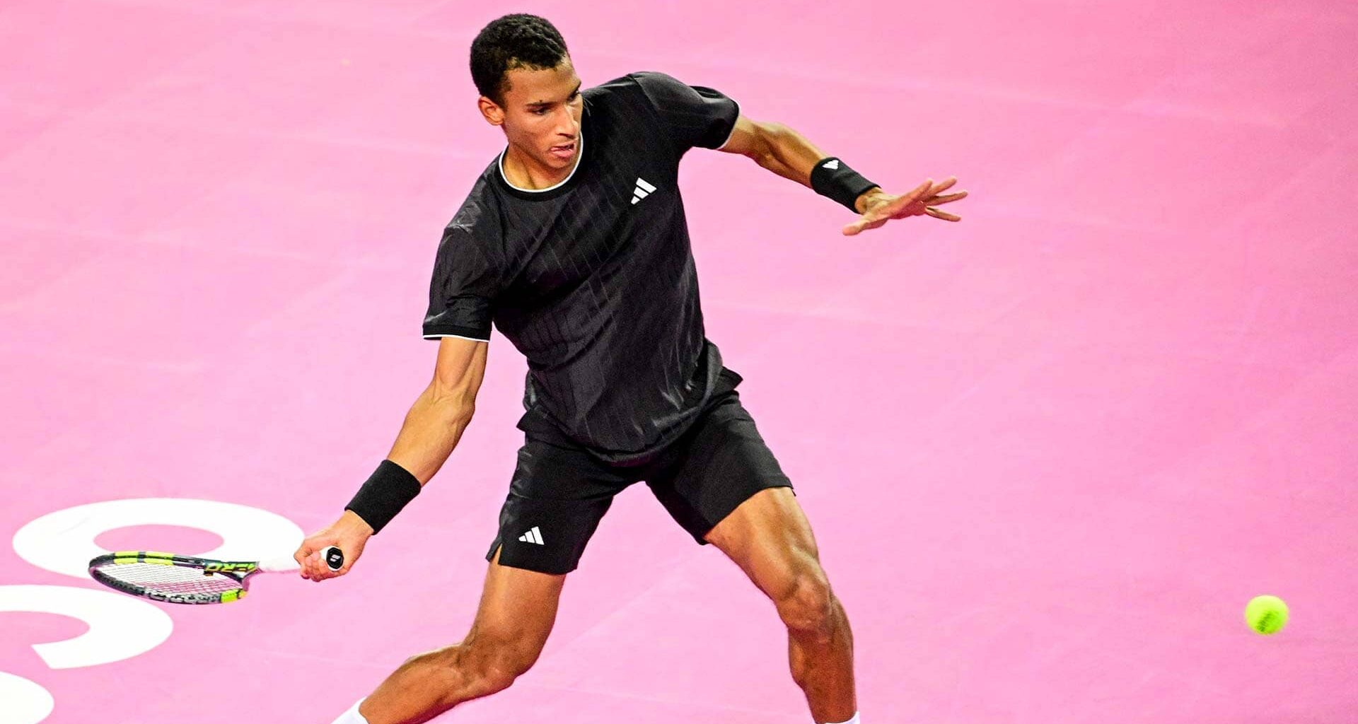 Felix Auger-Aliassime fights off French qualifier Titouan Droguet in Montpellier semi-finals | ATP Tour