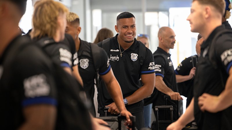 Phil Gould seeks salary cap relief for Leo Thompson as Canterbury Bulldogs fly out to Las Vegas