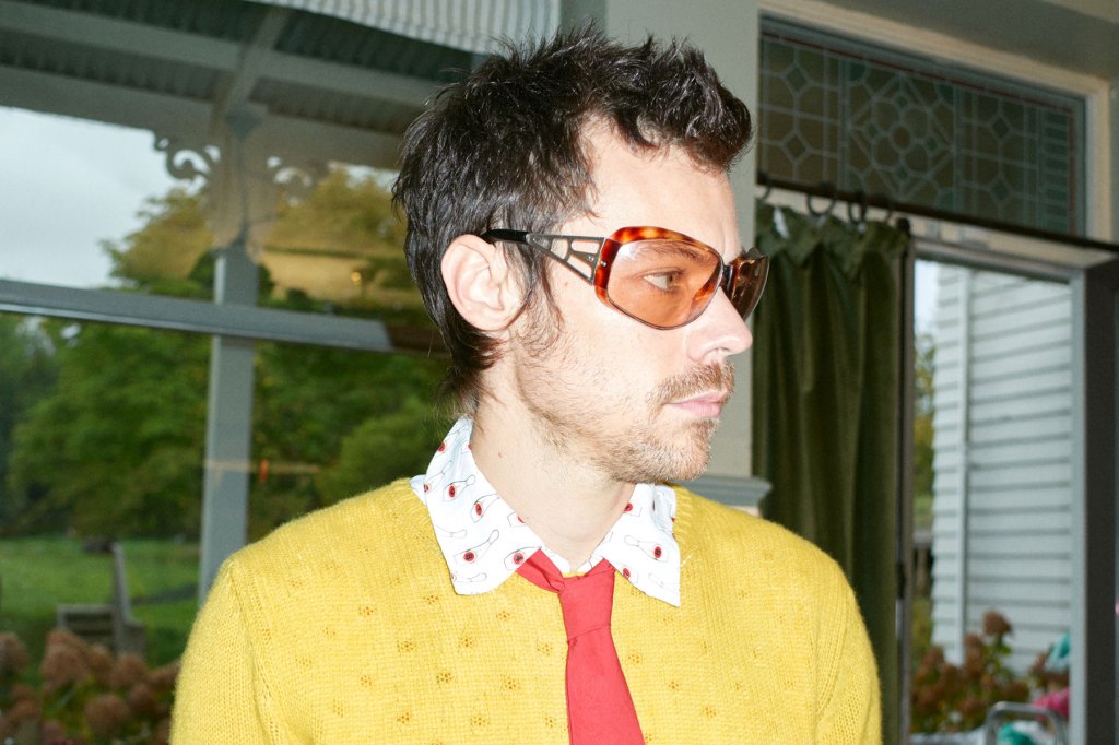 Harry Styles’ ‘Aperture’ Debuts at No. 1 on Global 200