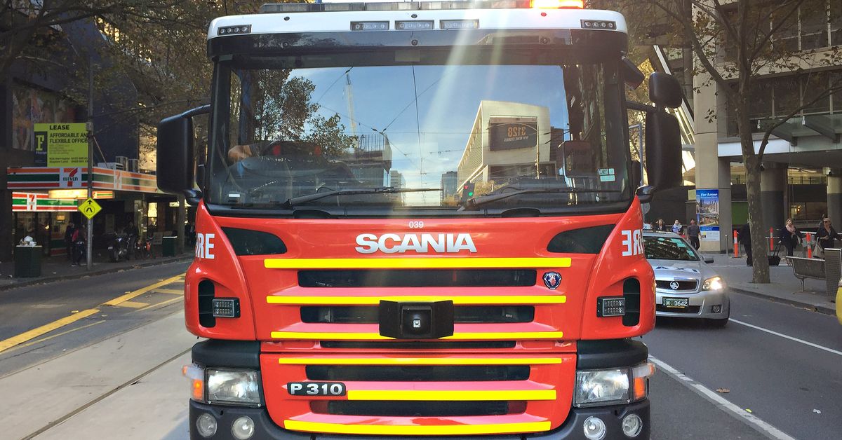 La Trobe Street:Gas leak forces 100 people to evacuate from building in Melbourne CBD