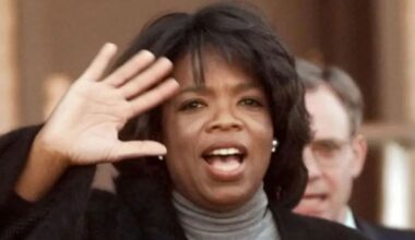 Today in History - February 26: Chat show queen sued over burger remark