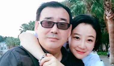 Federal government praises Australian writer's 'resilience' after seven years detained in China