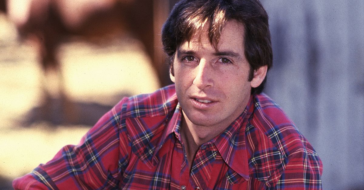 Hollywood legend, Robert Carradine, dead at 71
