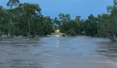 Emergency services rescue multiple people after floodwaters inundate Alice Springs
