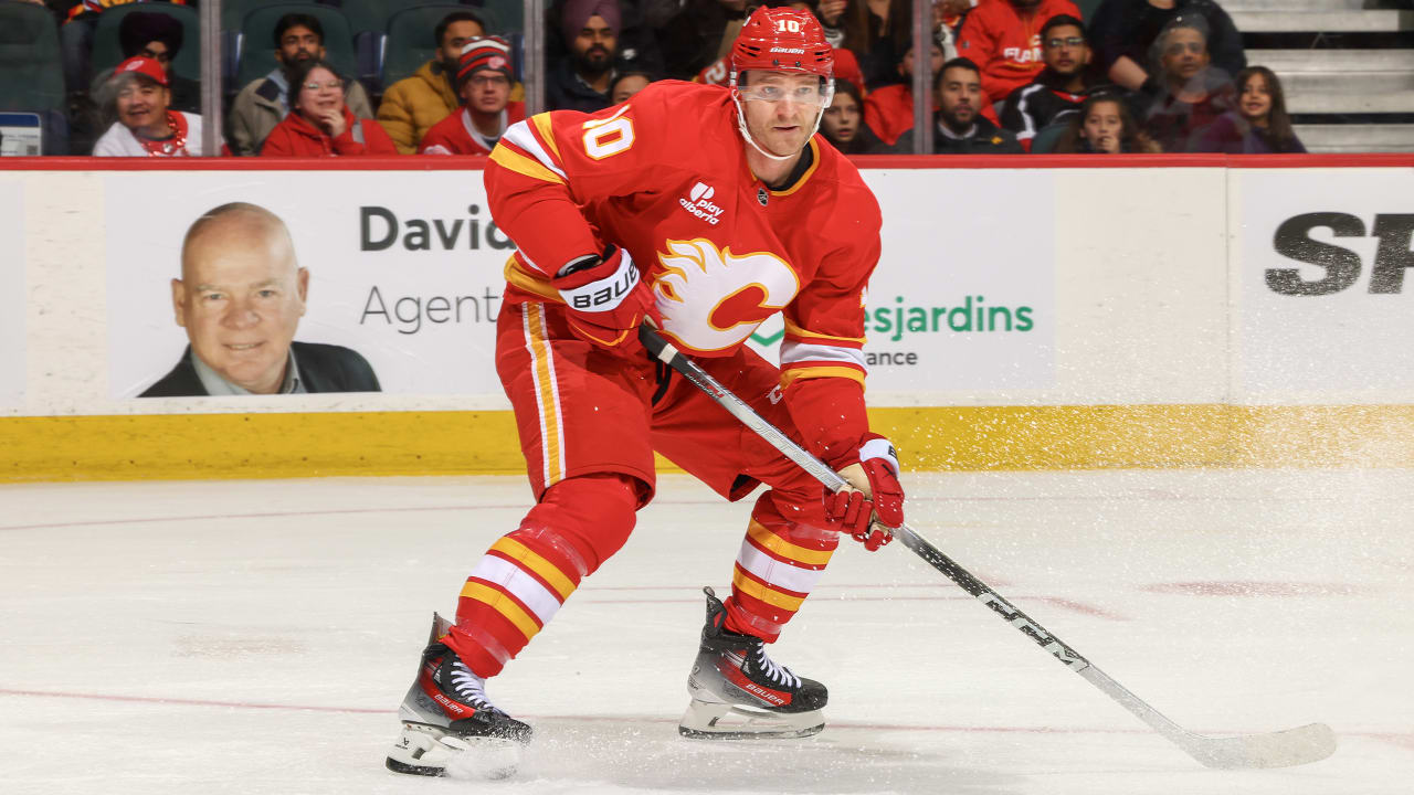 Huberdeau to have season-ending hip surgery for Flames