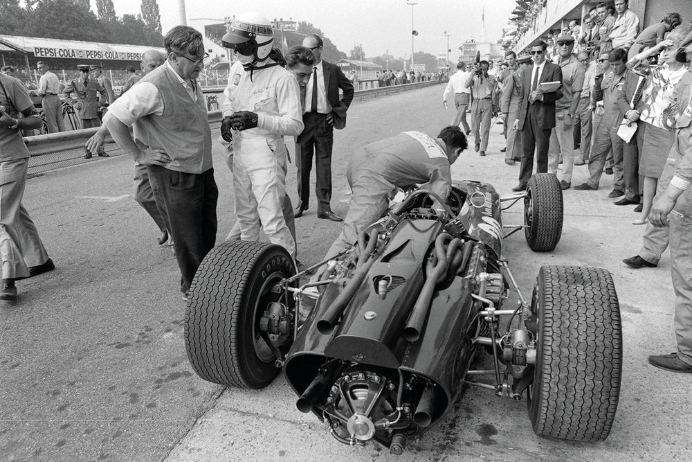 Stewart admits he had 
been naive about the reality of the complex BRM H16 