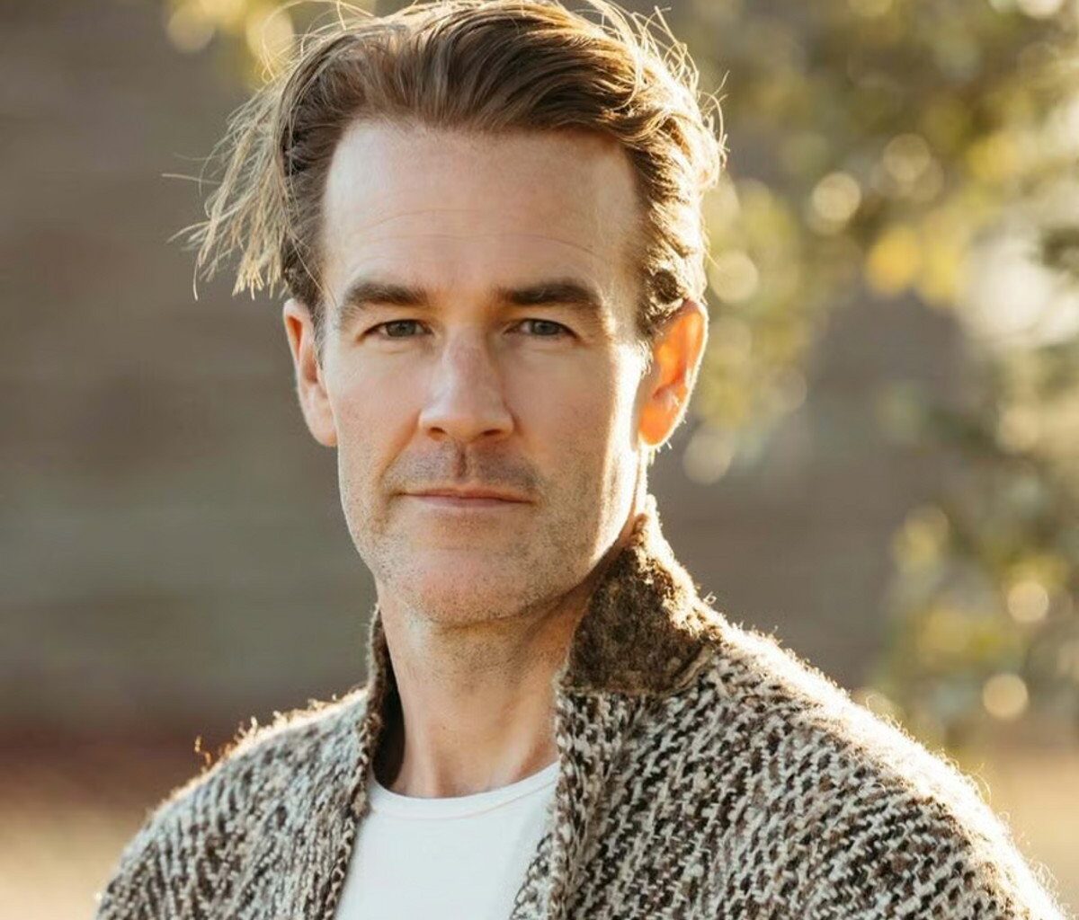 Legendary actor James Van Der Beek has died, aged 48. - Mamamia