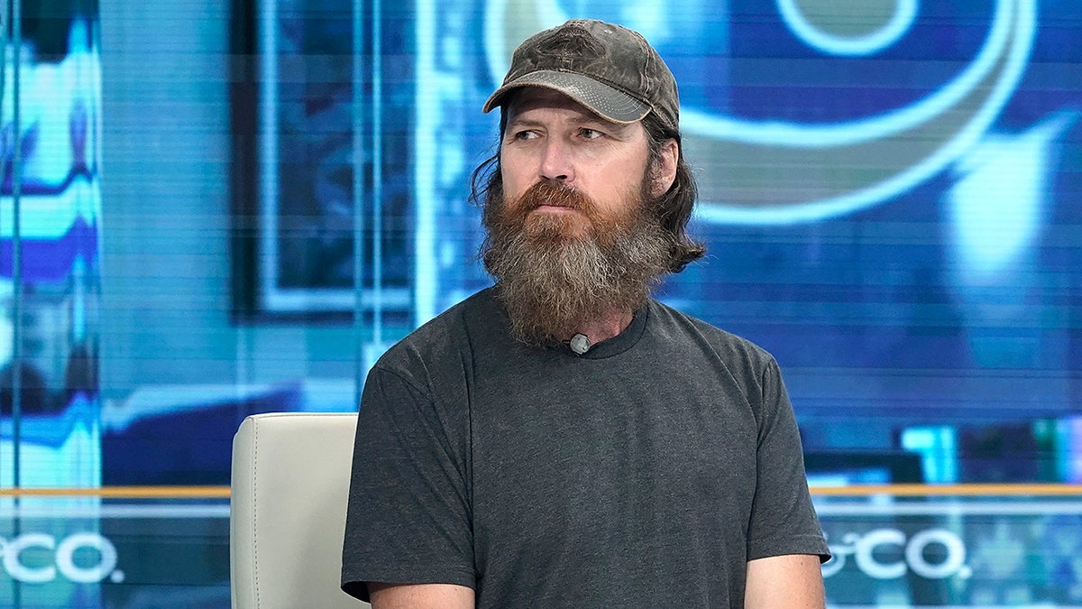 Fox Business anchor Stuart Varney interviews Jase Robertson.