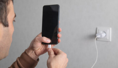 Does Turning On Airplane Mode Make Your Phone Charge Faster?