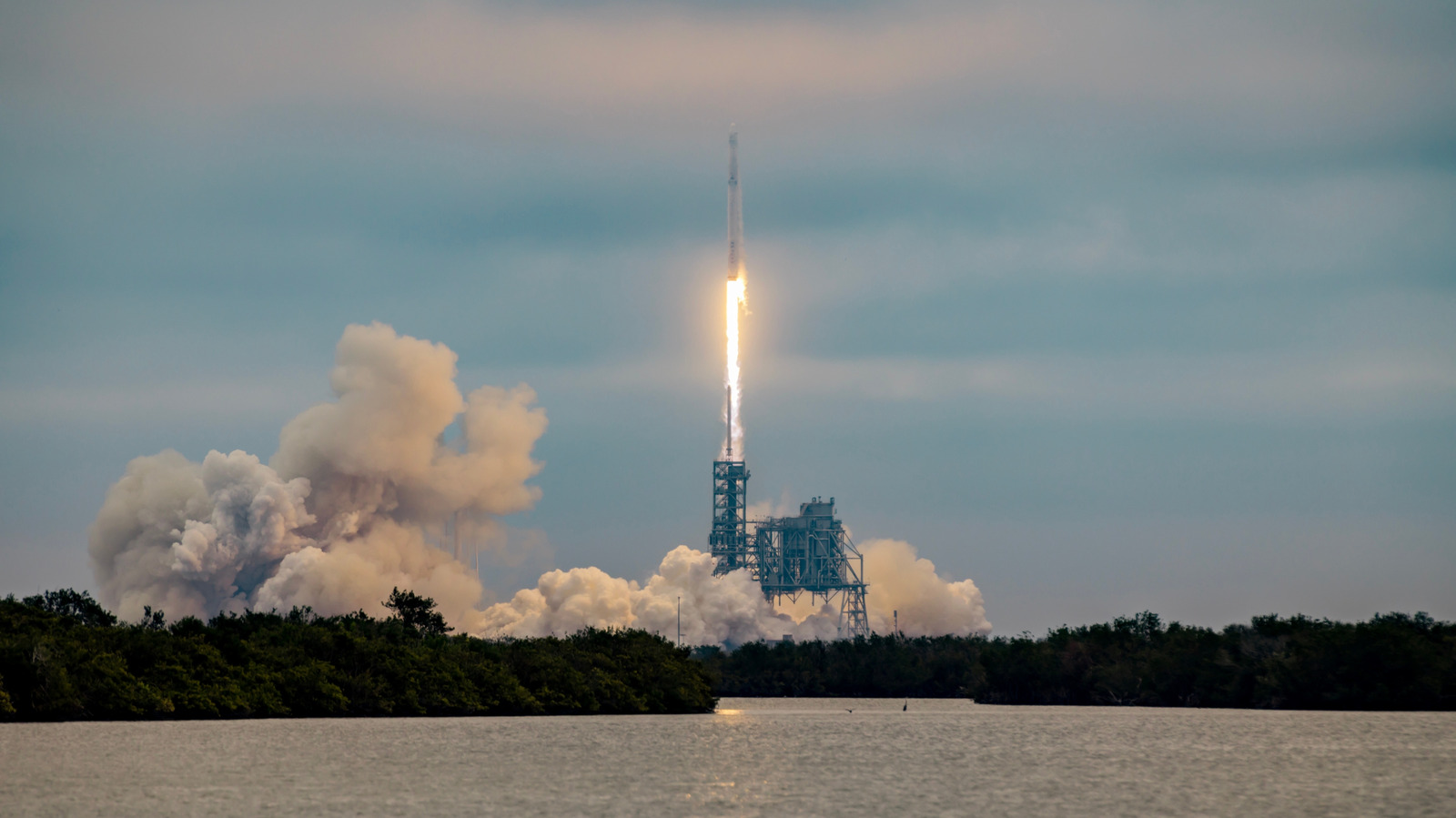 There's A Reason SpaceX Stopped Launching From Kennedy Space Center