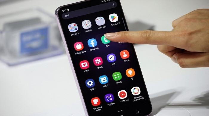 Next-gen smartphones to set new display size standards, leaving small screens behind