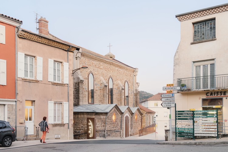 La Chapelle Renovation / PWA + AUMMA - Exterior Photography