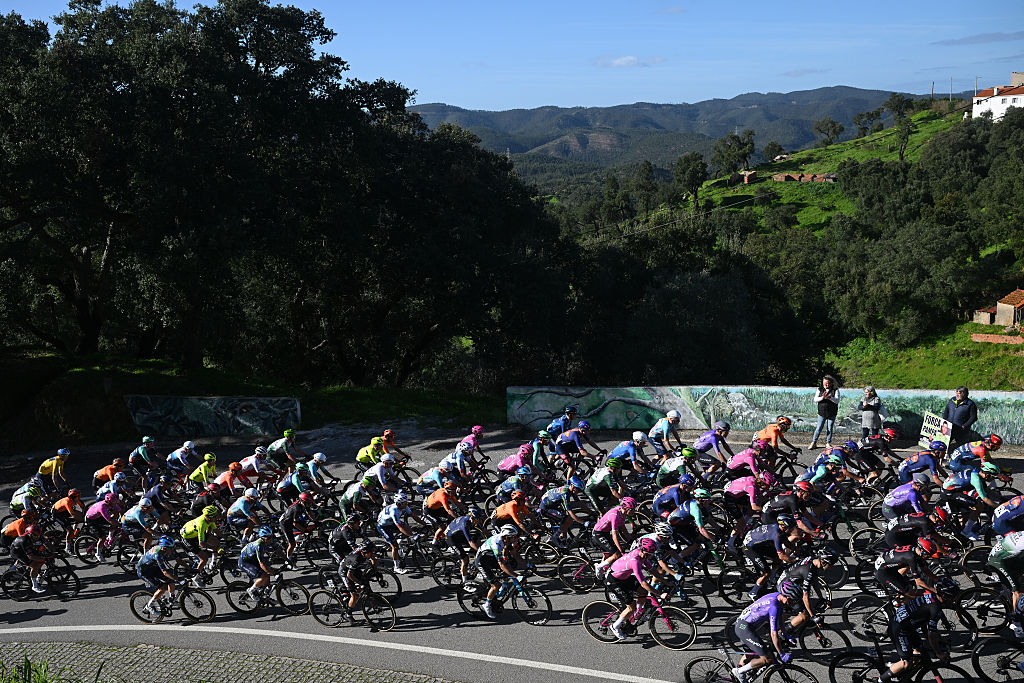 FOIA, PORTUGAL - FEBRUARY 19: A general view of the peloton competing during the 52nd Volta ao Algarve em Bicicleta 2026, Stage 2 a 183.5km stage from Portimao to Foia (Monchique) 882m on February 19, 2026 in Foia, Portugal. (Photo by Dario Belingheri/Getty Images)
