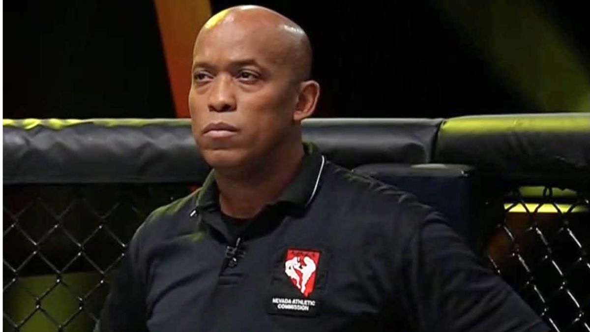 Ref Mark Smith Undergoes Surgery After Achilles Tear at UFC 324