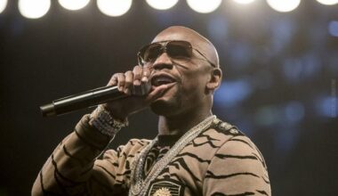 Floyd Mayweather Jnr to end retirement
