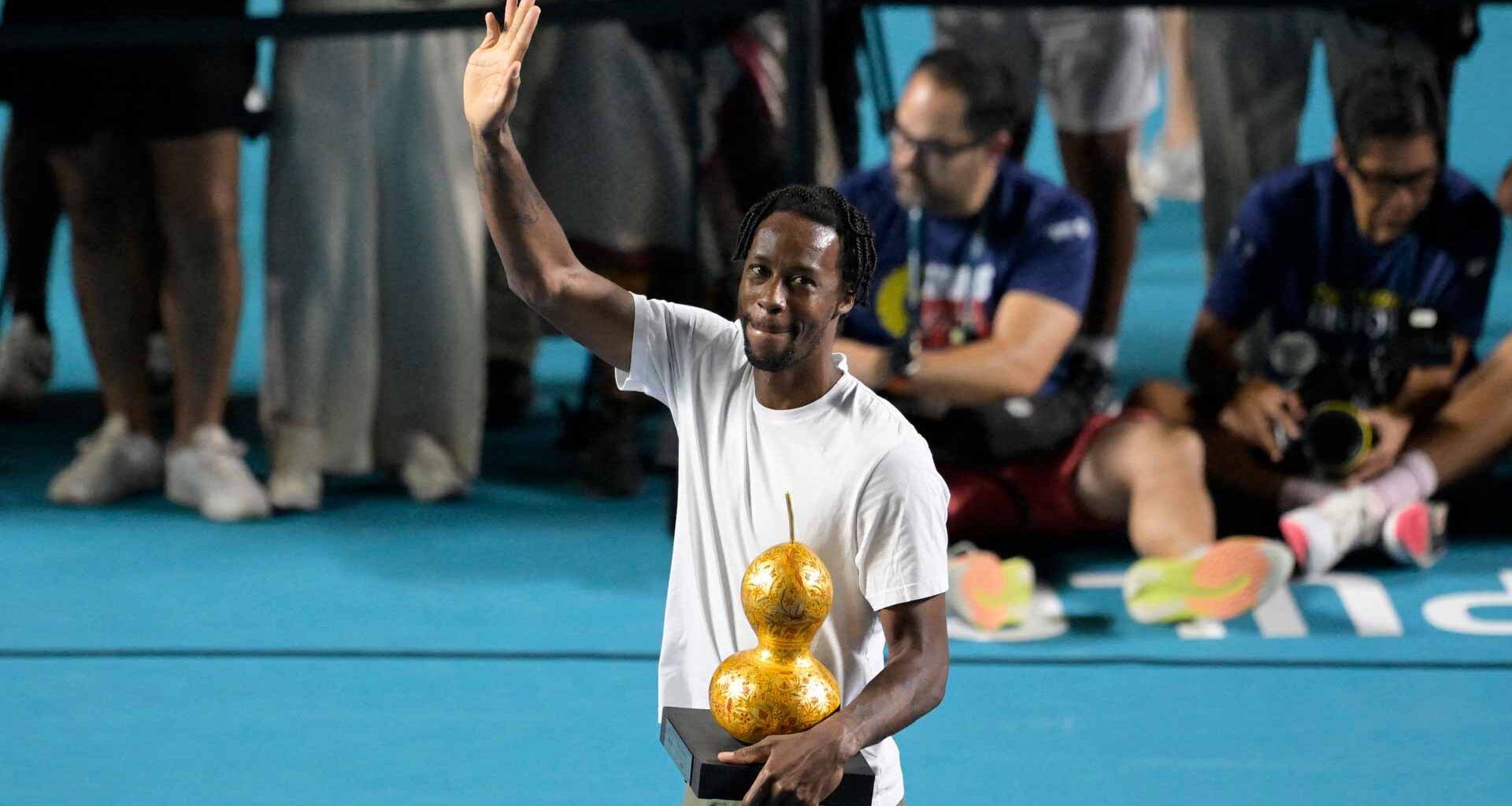 Gael Monfils is honoured Wednesday at the ATP 500 event in Acapulco.