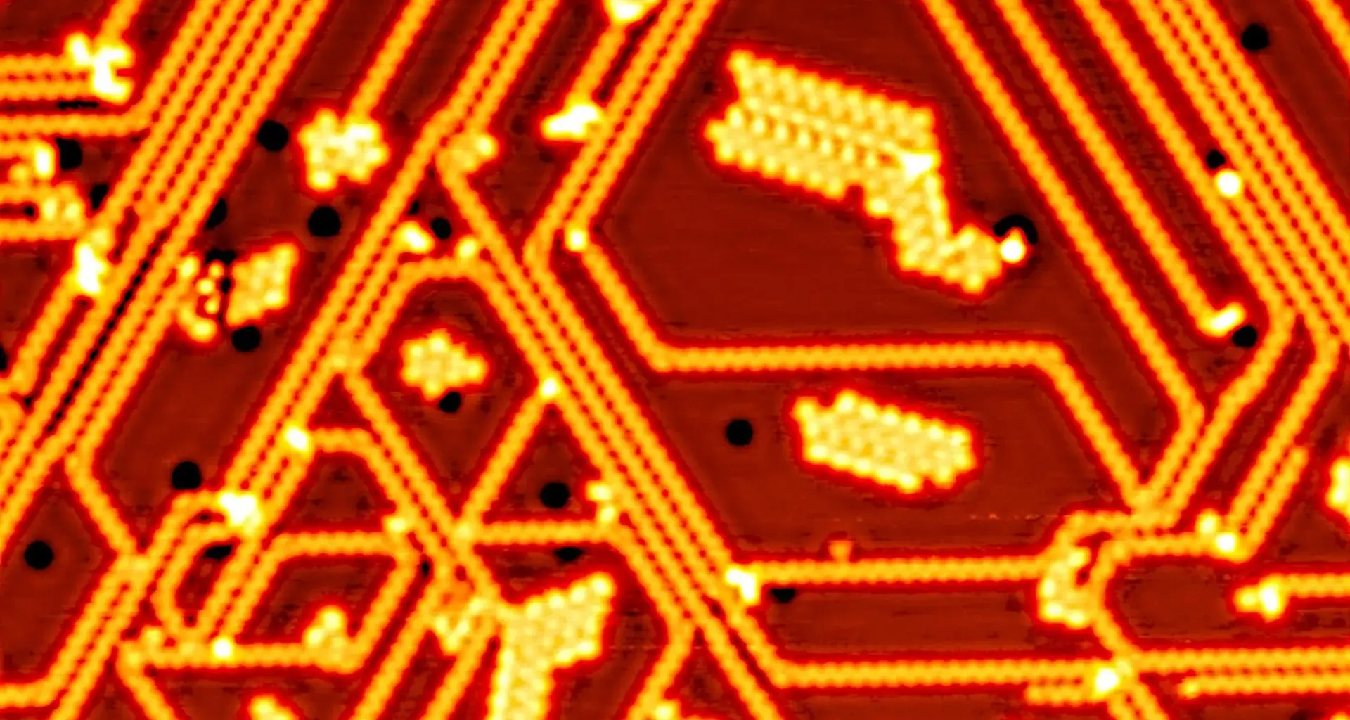 Scientists confirm one-dimensional electron behavior in phosphorus chains